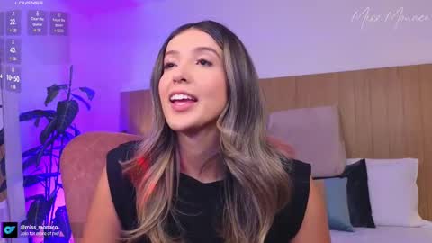 Snapshot of missmonaco chatting on February 20, 11:10 pm Emma Rivera online show from February 20, 11:10 pm