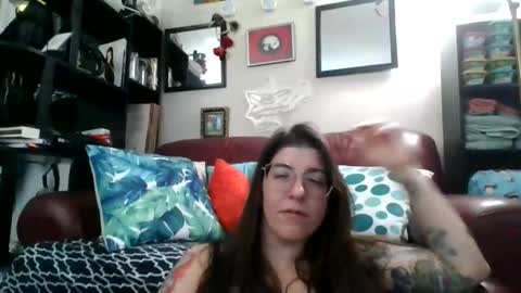 Snapshot of missmonatoyou chatting on February 5, 12:59 am MissMona online show from February 5, 12:59 am