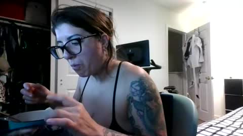Snapshot of missmonatoyou chatting on July 16, 10:21 am MissMona online show from July 16, 10:21 am