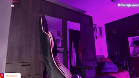 MissMoon online show from February 7, 5:16 pm