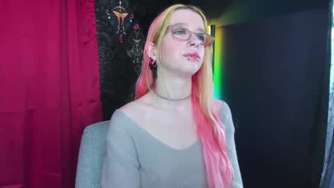 Snapshot of missnikkivill chatting on March 6, 3:35 pm Mistress Nikki Vill online show from March 6, 3:35 pm
