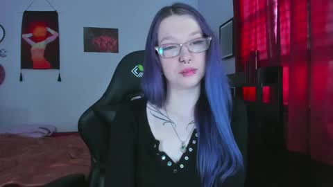 Snapshot of missnikkivill chatting on March 17, 4:54 pm Mistress Nikki Vill online show from March 17, 4:54 pm