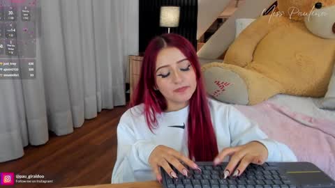 Snapshot of misspaulina__ chatting on January 17, 5:21 am Pau Giraldo online show from January 17, 5:21 am