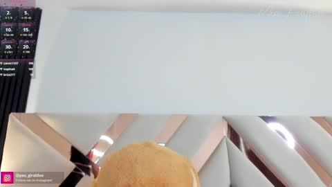 Snapshot of misspaulina__ chatting on January 25, 5:29 am Pau Giraldo online show from January 25, 5:29 am