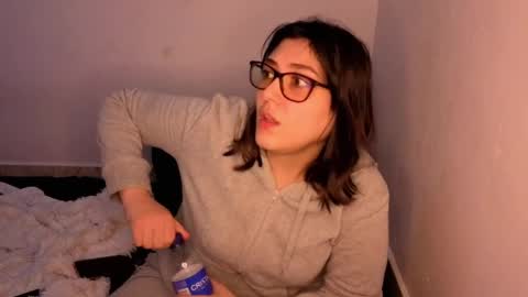 sarah online show from April 11, 10:58 pm