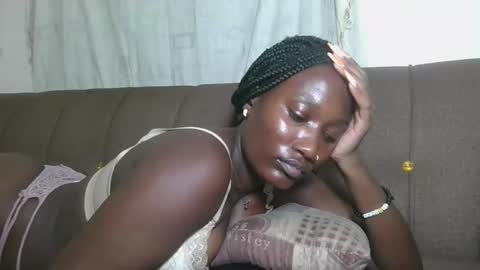 pretty gal online show from October 30, 11:49 pm