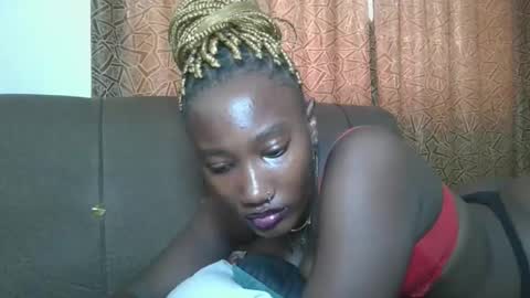 pretty gal online show from March 12, 7:25 am