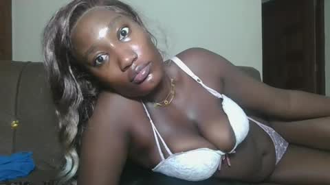 Snapshot of missprettygal chatting on April 23, 2:24 am pretty gal online show from April 23, 2:24 am