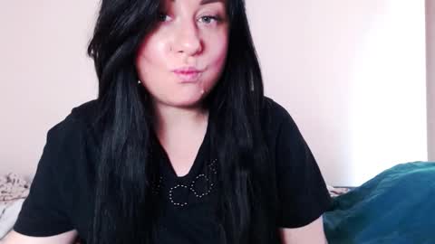 Snapshot of missqueen1416 chatting on October 31, 8:59 am Missqueen1416 online show from October 31, 8:59 am