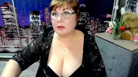 Snapshot of missritabella chatting on April 23, 5:48 pm Rita online show from April 23, 5:48 pm