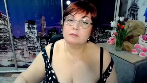 Snapshot of missritabella chatting on May 3, 5:52 pm Rita online show from May 3, 5:52 pm