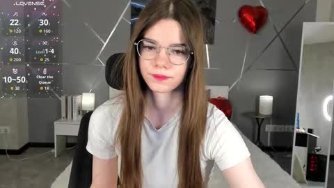 misss_evelyne online show from March 10, 7:24 am