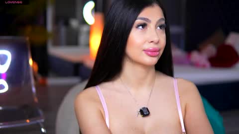 Snapshot of misss_megann chatting on April 30, 8:20 am Megann online show from April 30, 8:20 am