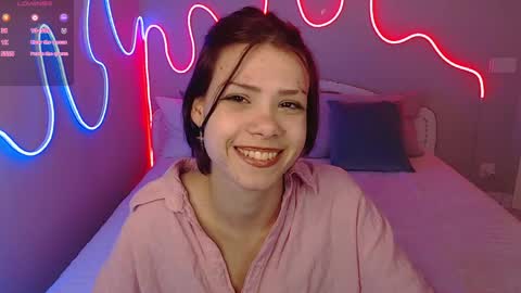 Snapshot of misssfoxyy chatting on April 7, 8:09 pm Miss Mila online show from April 7, 8:09 pm