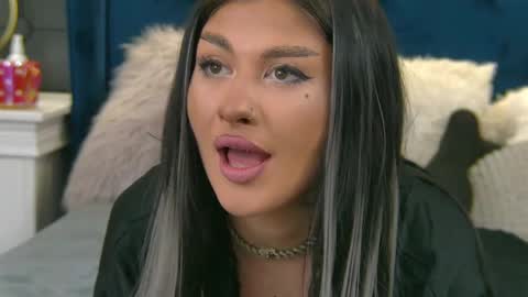 Medussa online show from April 6, 2:40 pm