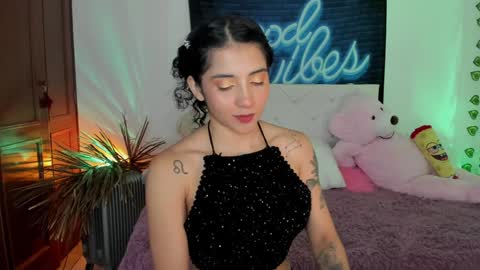 Snapshot of misstexass_ chatting on January 1, 9:09 pm  Natalie Texass indepedent model online show from January 1, 9:09 pm