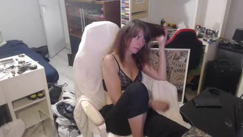 Snapshot of missthon chatting on April 22, 10:39 am missthon online show from April 22, 10:39 am