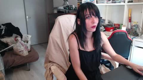 Snapshot of missthon chatting on June 25, 8:52 am missthon online show from June 25, 8:52 am