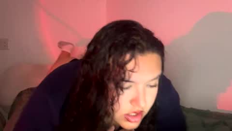 Snapshot of missvalentines chatting on September 29, 6:51 am Miss Valentine online show from September 29, 6:51 am