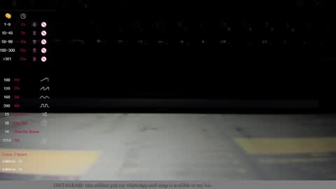 Snapshot of missvalery1 chatting on January 7, 11:35 pm missvalery1 online show from January 7, 11:35 pm