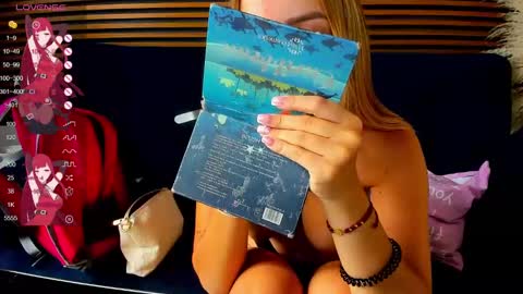 Snapshot of missvalery1 chatting on February 1, 5:05 pm missvalery1 online show from February 1, 5:05 pm