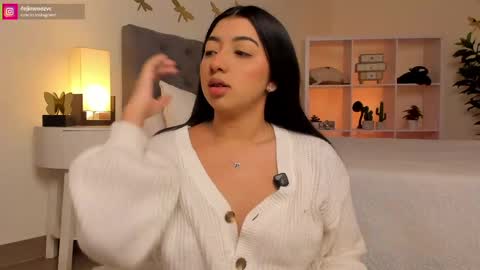 Snapshot of missvancouver_ chatting on April 21, 12:44 pm Mafe Jimenez online show from April 21, 12:44 pm