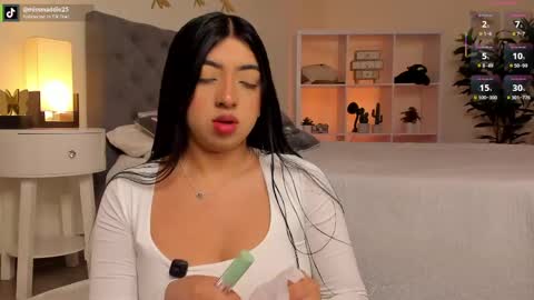 Snapshot of missvancouver_ chatting on April 22, 12:50 pm Mafe Jimenez online show from April 22, 12:50 pm