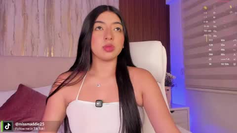 Snapshot of missvancouver_ chatting on June 4, 11:22 pm Mafe Jimenez online show from June 4, 11:22 pm