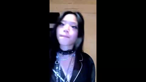Snapshot of missversatile chatting on May 16, 8:07 pm Miss Versatile online show from May 16, 8:07 pm