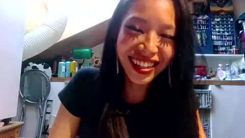 Snapshot of missversatile chatting on May 26, 6:15 pm Miss Versatile online show from May 26, 6:15 pm