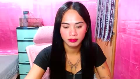 Snapshot of missviolet11 chatting on August 5, 6:33 pm SweetViolet online show from August 5, 6:33 pm
