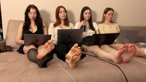 Snapshot of misswishh chatting on April 29, 7:31 pm misswishh online show from April 29, 7:31 pm