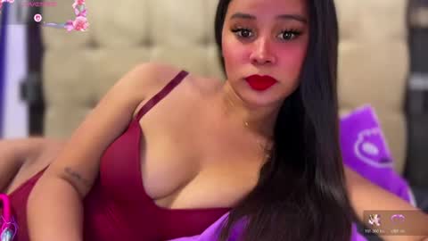 Snapshot of missxthalia697 chatting on June 28, 3:51 pm Miss. Thalia online show from June 28, 3:51 pm