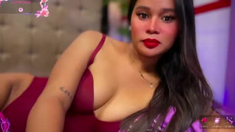 Snapshot of missxthalia697 chatting on July 22, 12:46 am Miss. Thalia online show from July 22, 12:46 am