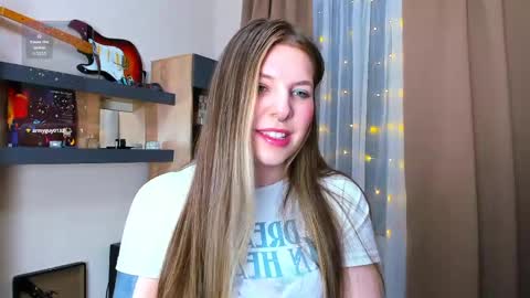 Anya online show from April 20, 7:04 pm