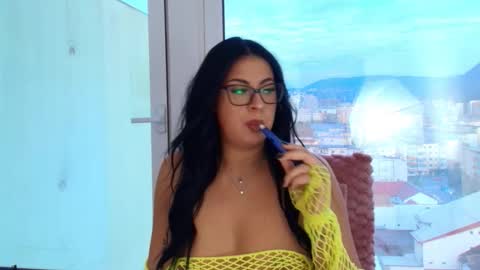 missyscarlet online show from March 26, 5:24 am