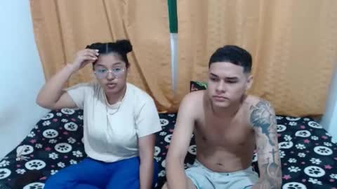 Snapshot of mister_desire_x chatting on October 15, 11:49 pm Mister and sweet online show from October 15, 11:49 pm