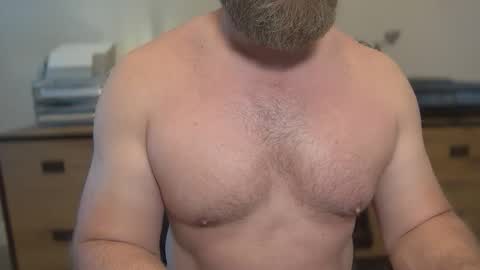 Snapshot of mister_dilf chatting on June 3, 2:33 pm MISTER DILF online show from June 3, 2:33 pm