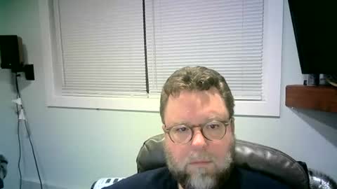 Snapshot of mister_happy567 chatting on February 2, 6:04 am Mr. Happy online show from February 2, 6:04 am