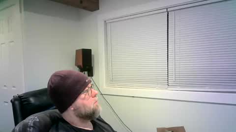 Snapshot of mister_happy567 chatting on March 6, 3:02 am Mr. Happy online show from March 6, 3:02 am