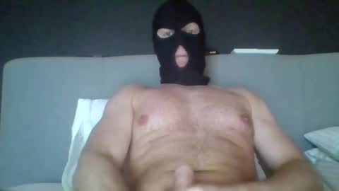 Snapshot of mister_tommm80 chatting on December 2, 9:13 am mister_tommm80 online show from December 2, 9:13 am