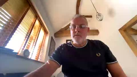 Snapshot of misterblivs chatting on September 22, 12:29 pm Misterblivs online show from September 22, 12:29 pm