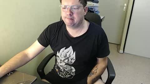 Snapshot of mistercoeur1 chatting on February 5, 8:11 am mistercoeur online show from February 5, 8:11 am