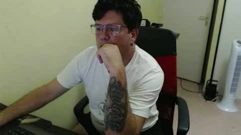 Snapshot of mistercoeur1 chatting on September 15, 5:35 pm mistercoeur online show from September 15, 5:35 pm