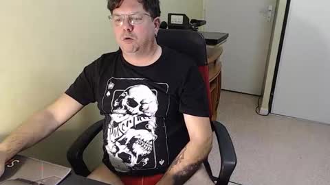 Snapshot of mistercoeur1 chatting on November 24, 5:23 pm mistercoeur online show from November 24, 5:23 pm