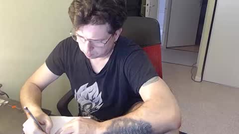 Snapshot of mistercoeur1 chatting on February 21, 8:37 am mistercoeur online show from February 21, 8:37 am