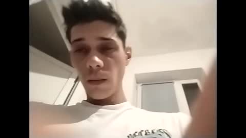 MisteriosoXragazzoX online show from October 9, 6:28 pm