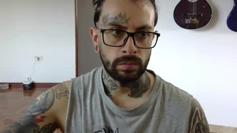 misternocturne online show from April 19, 3:33 pm