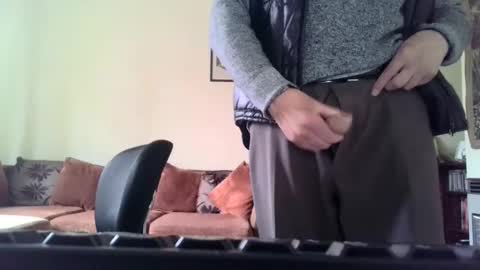 Snapshot of mistersilver66 chatting on January 12, 11:07 am mistersilver66 online show from January 12, 11:07 am