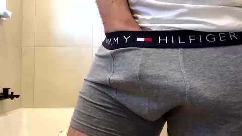 Snapshot of misterxy567 chatting on May 1, 8:19 am misterxy567 online show from May 1, 8:19 am